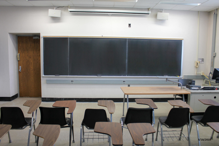 Photo of classroom 105 MacLean Hall