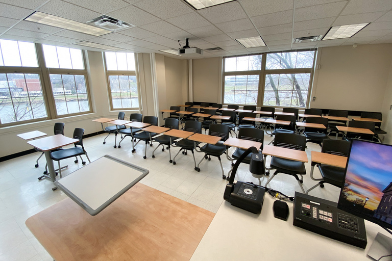 image of classroom 215 North Hall