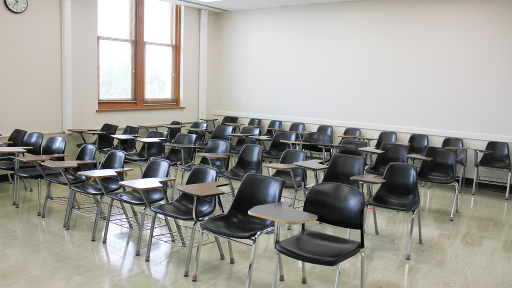 Photo of classroom 217 MacLean Hall