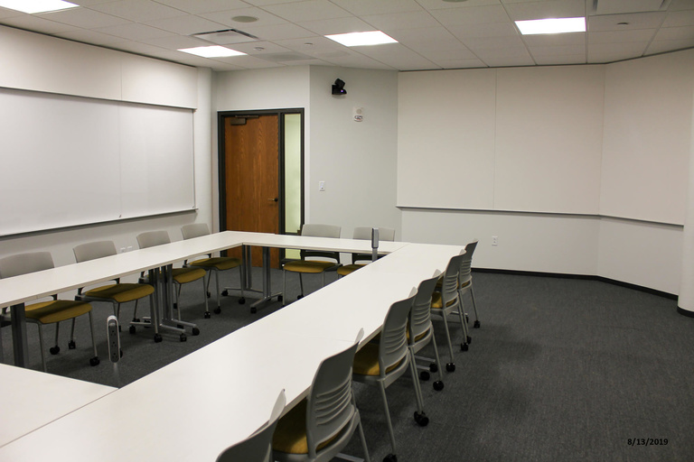 Photo of seminar room 331 College of Nursing Building