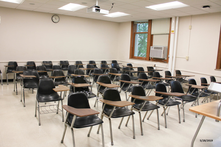 Photo of classroom 219 Jessup Hall