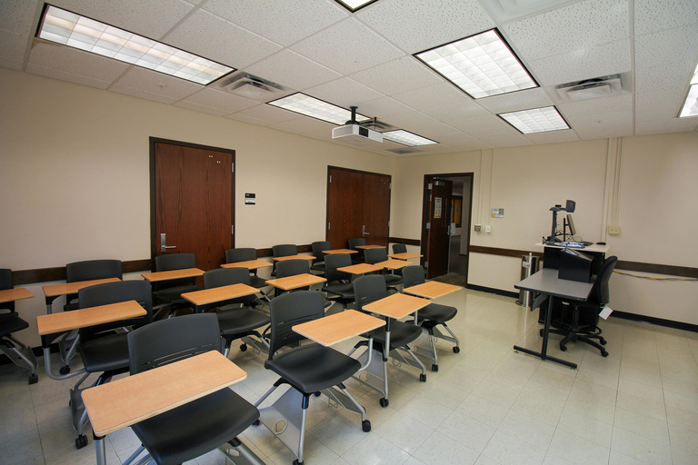 Photo of classroom 221 North Hall