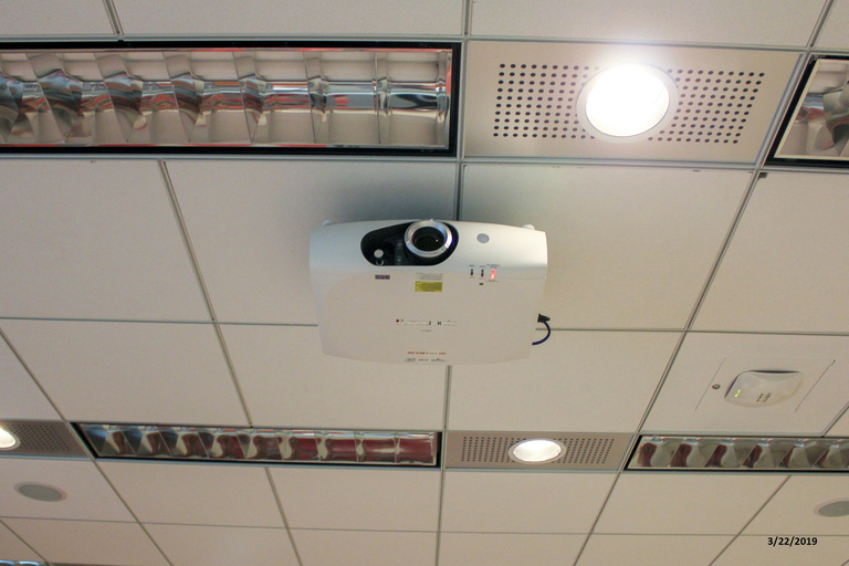 Photo of projector in classroom 3315 Seamans Center