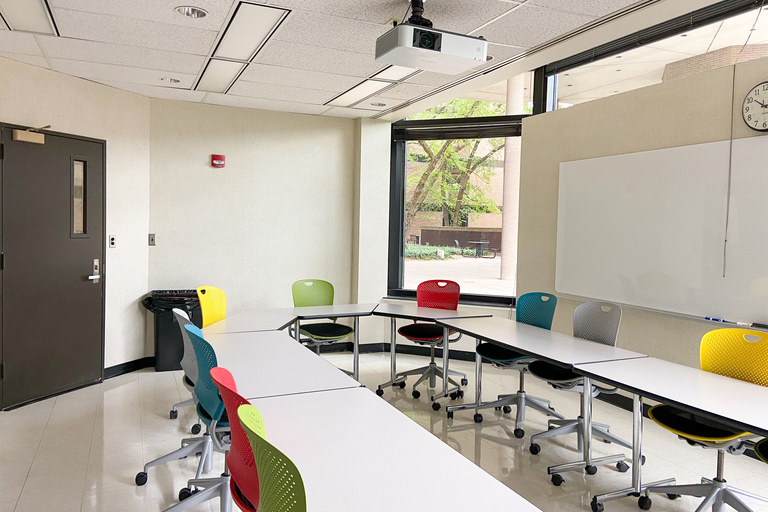 image of university classroom n100 lindquist center