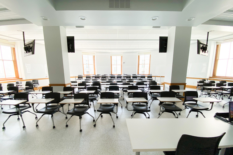 image of classroom 140 Schaeffer Hall