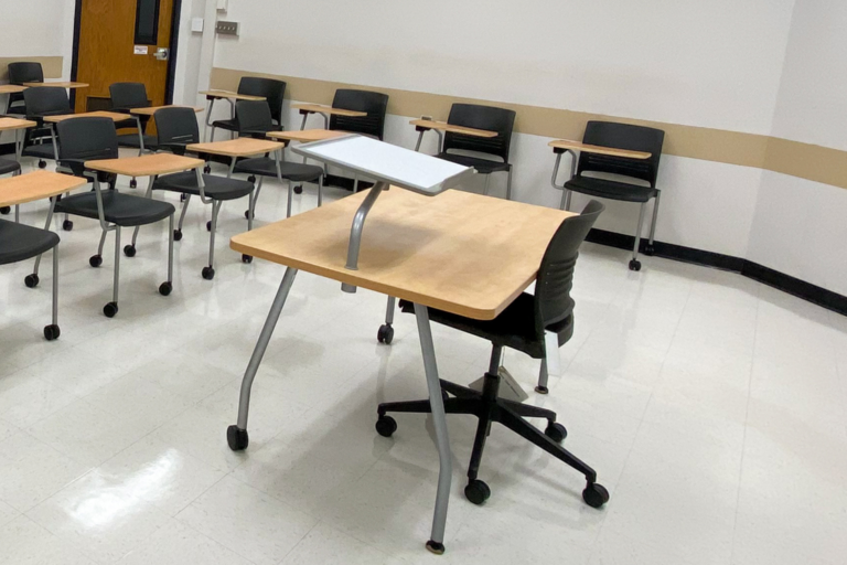 image of new style instructor table and chair