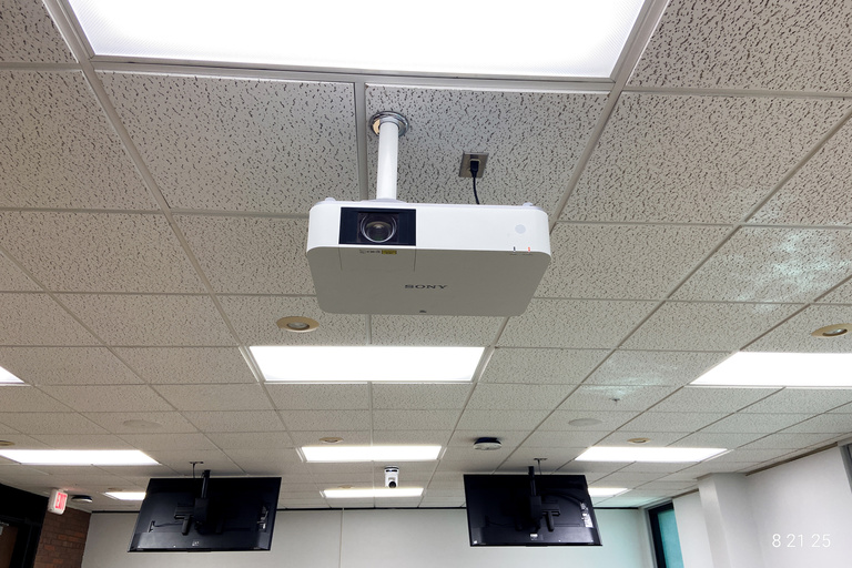 image of classroom 427 English Philosophy Building