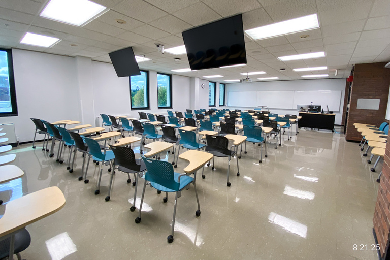image of classroom 427 English Philosophy Building