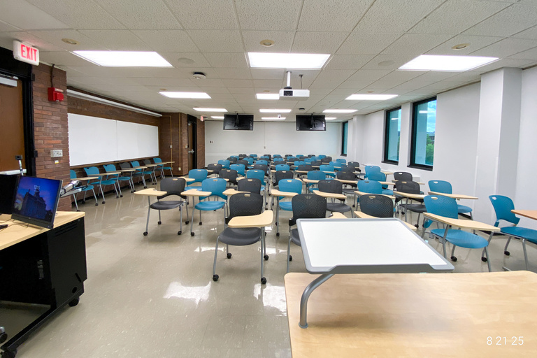 image of classroom 427 English Philosophy Building