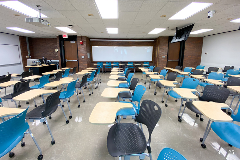 image of classroom 427 English Philosophy Building