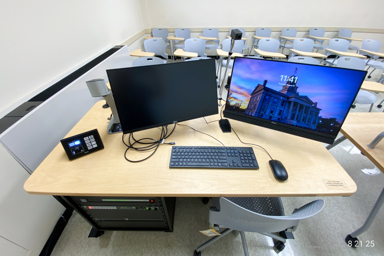 image of classroom 4 English Philosophy Building