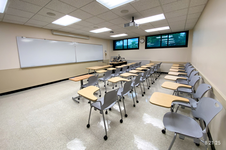 image of classroom 4 English Philosophy Building