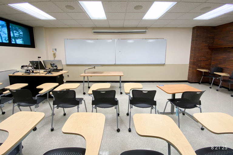 image of classroom 6 English Philosophy Building