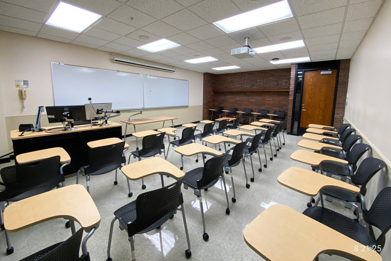 image of classroom 6 English Philosophy Building