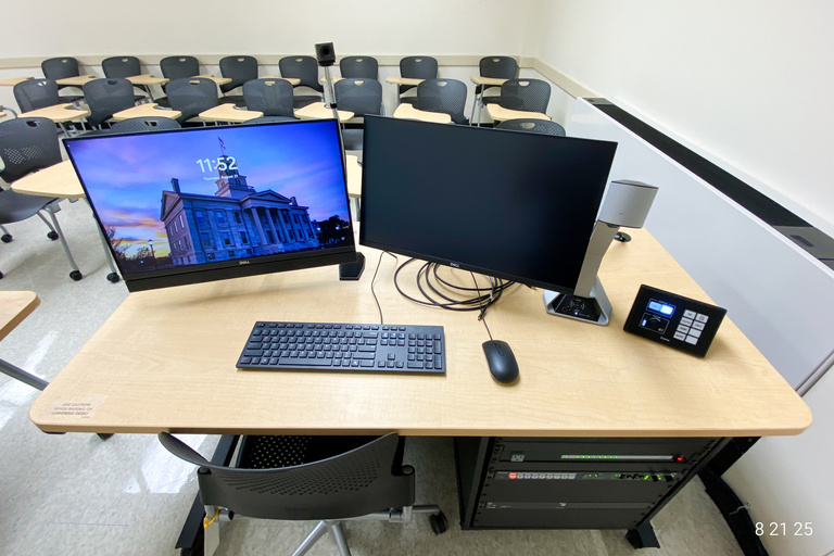 image of classroom 14 English Philosophy Building