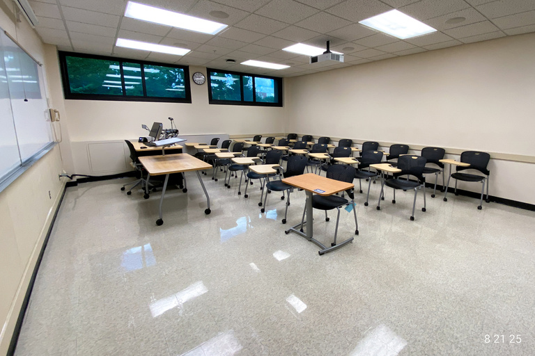 image of classroom 8 English Philosophy Building