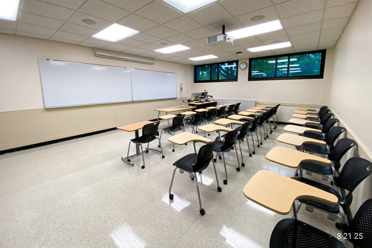 image of classroom 8 English Philosophy Building