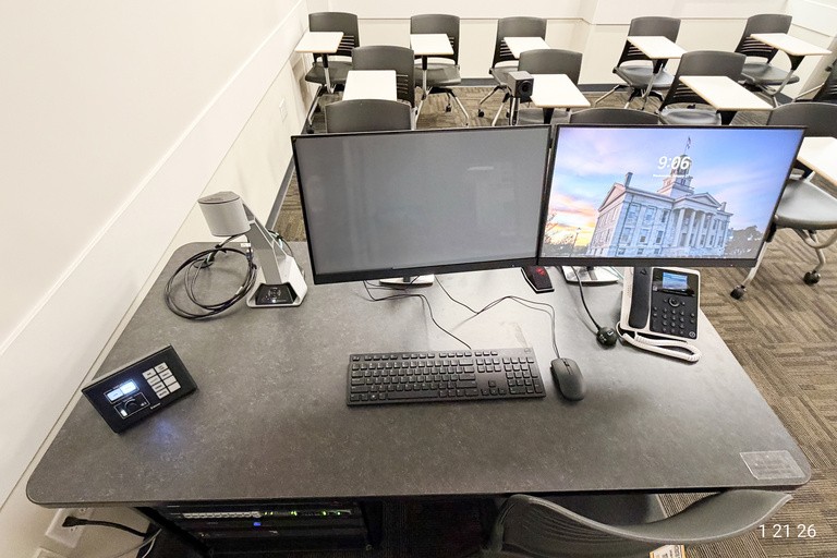 image of classroom 1117 University Capitol Centre