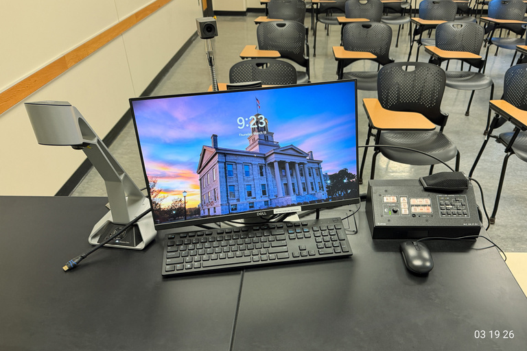 image of classroom E215 Chemistry Building