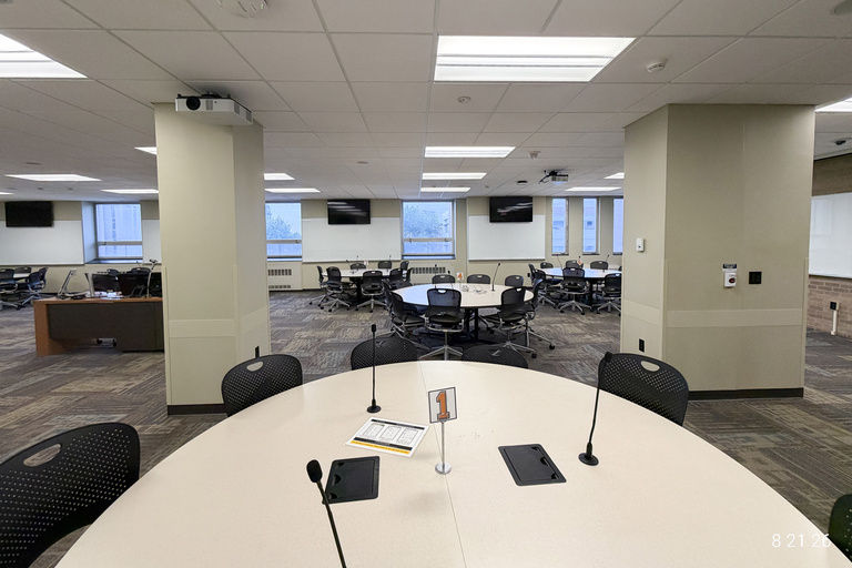 image of classroom 350 Van Allen Hall