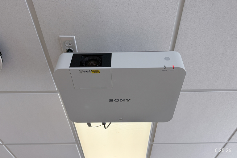 image of classroom 474 Van Allen Hall
