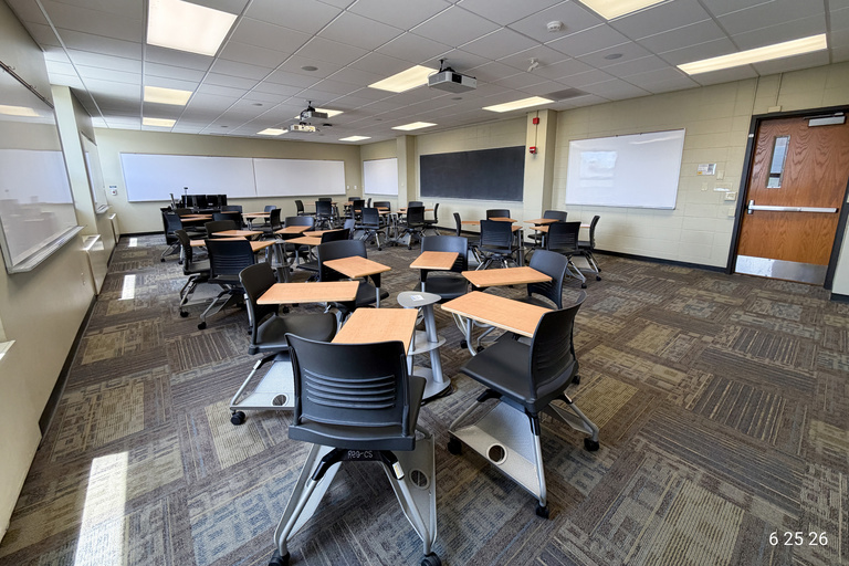image of classroom 474 Van Allen Hall