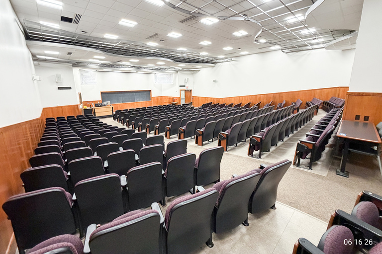 image of classroom 100 Phillips Hall