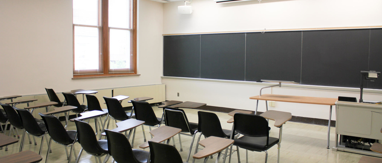 Photo of classroom 214 MacLean Hall