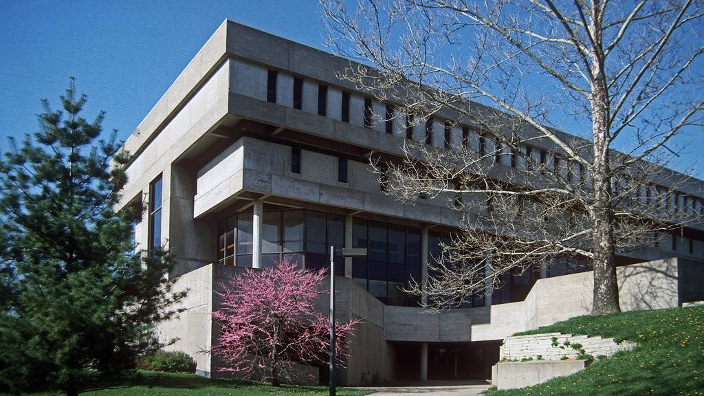 image of exterior of College of Nursing Building