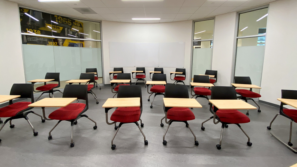 image of classroom 242 College of Pharmacy Building