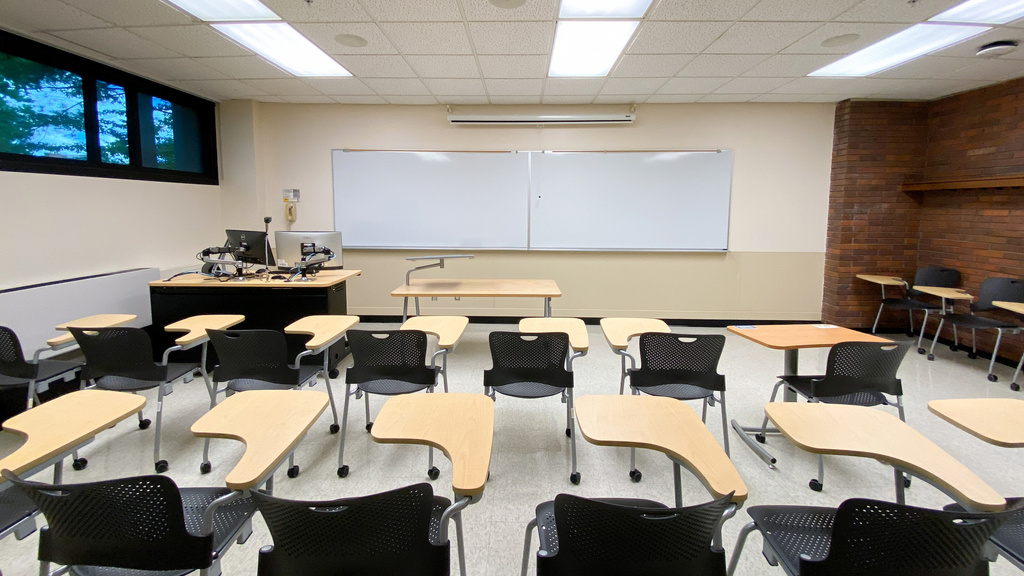 image of classroom 14 English Philosophy Building