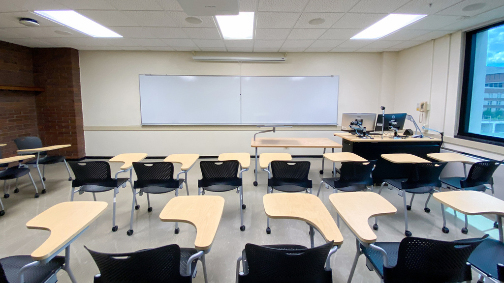 image of classroom 213 English Philosophy Building